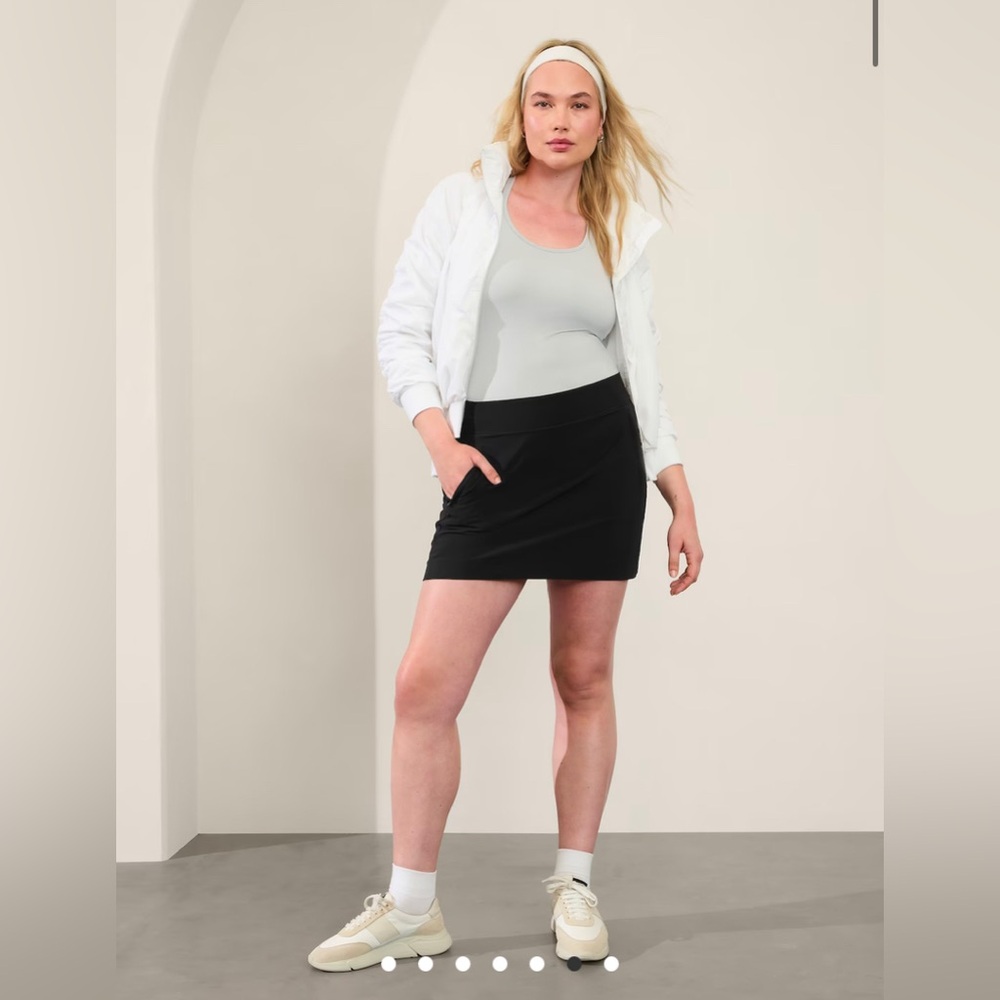 Athleta Brooklyn 16” skort
